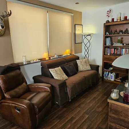 Lotus Malta 그지라